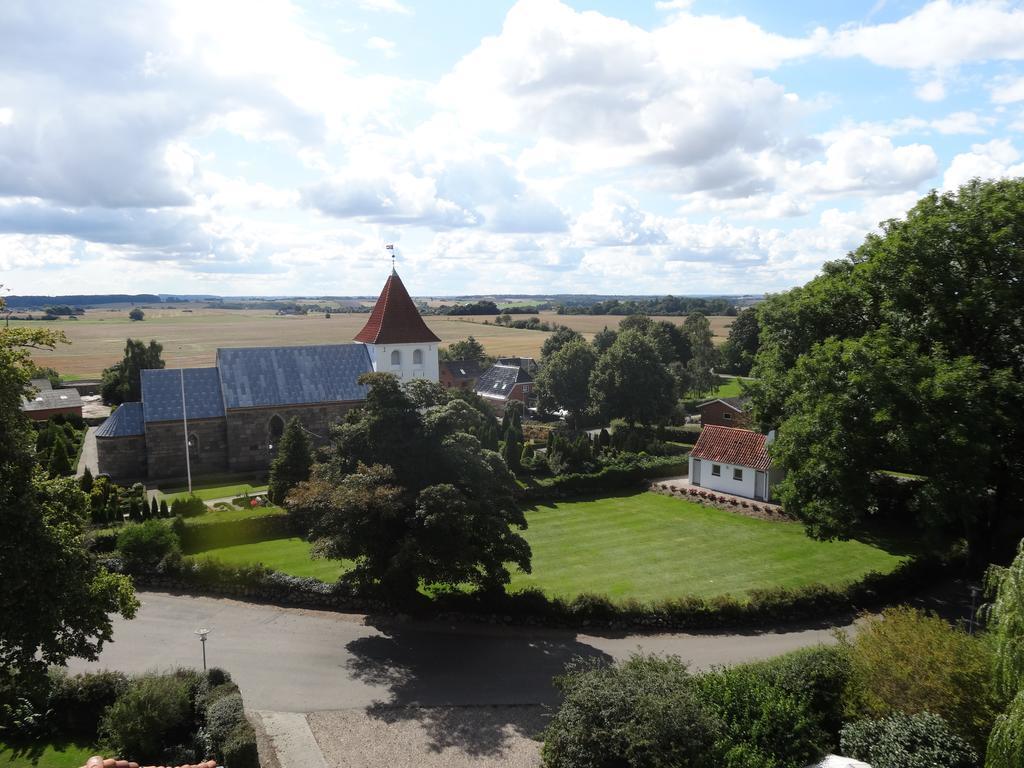 Provstegarden Bed & Breakfast Hovedgård Екстериор снимка